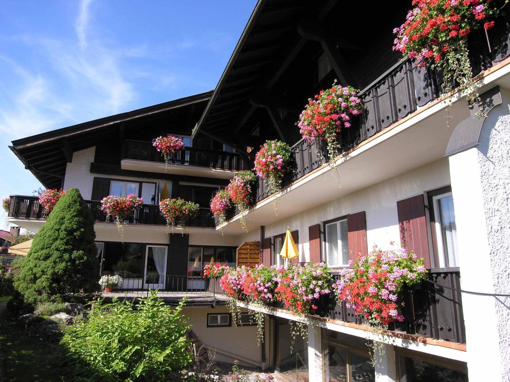 Gaestehaus Elvia Оберстдорф Экстерьер фото